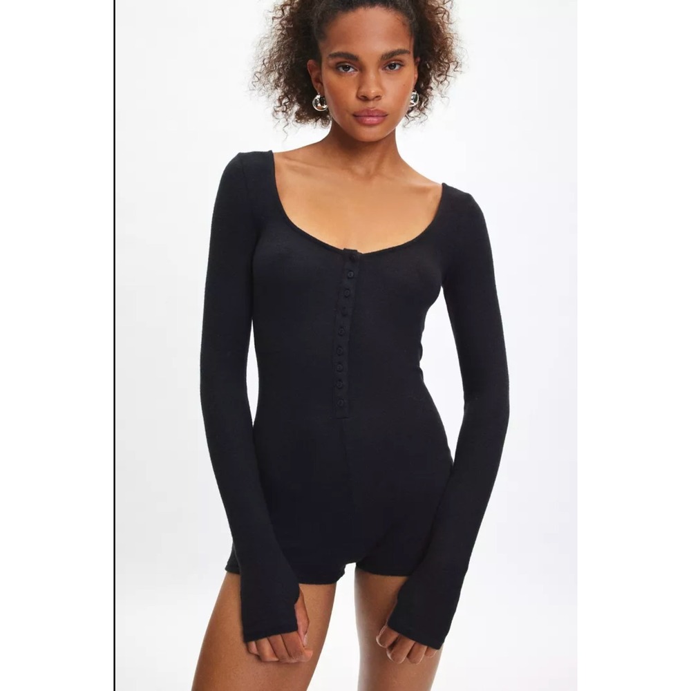 NEW Out from Under Womens‎ Lounge Around Knit Henley Romper Size L Black Cozy
